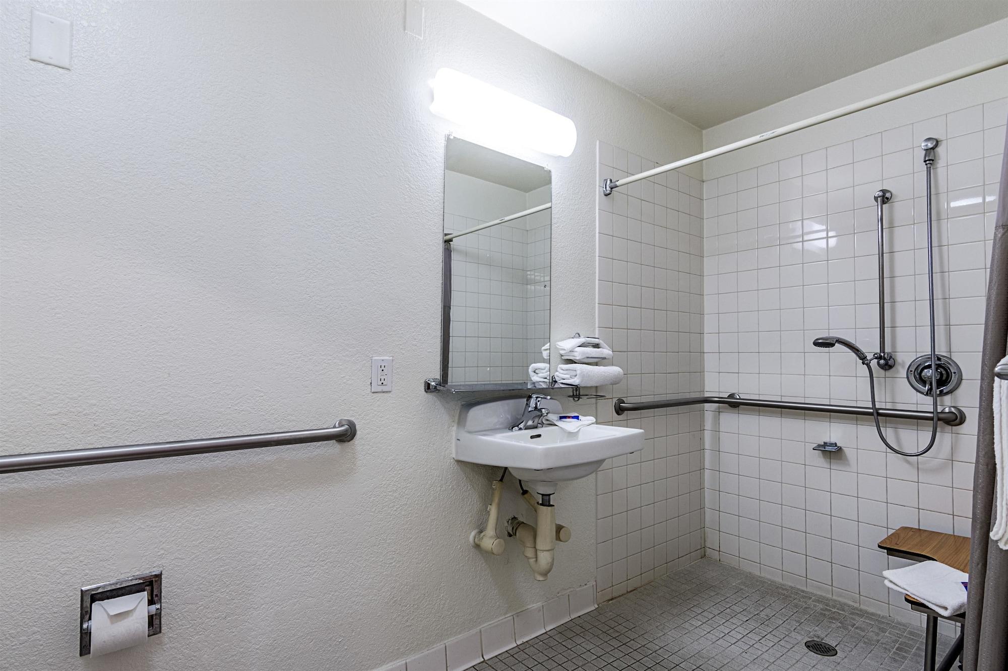 Park Inn By Radisson, Modesto Exterior photo