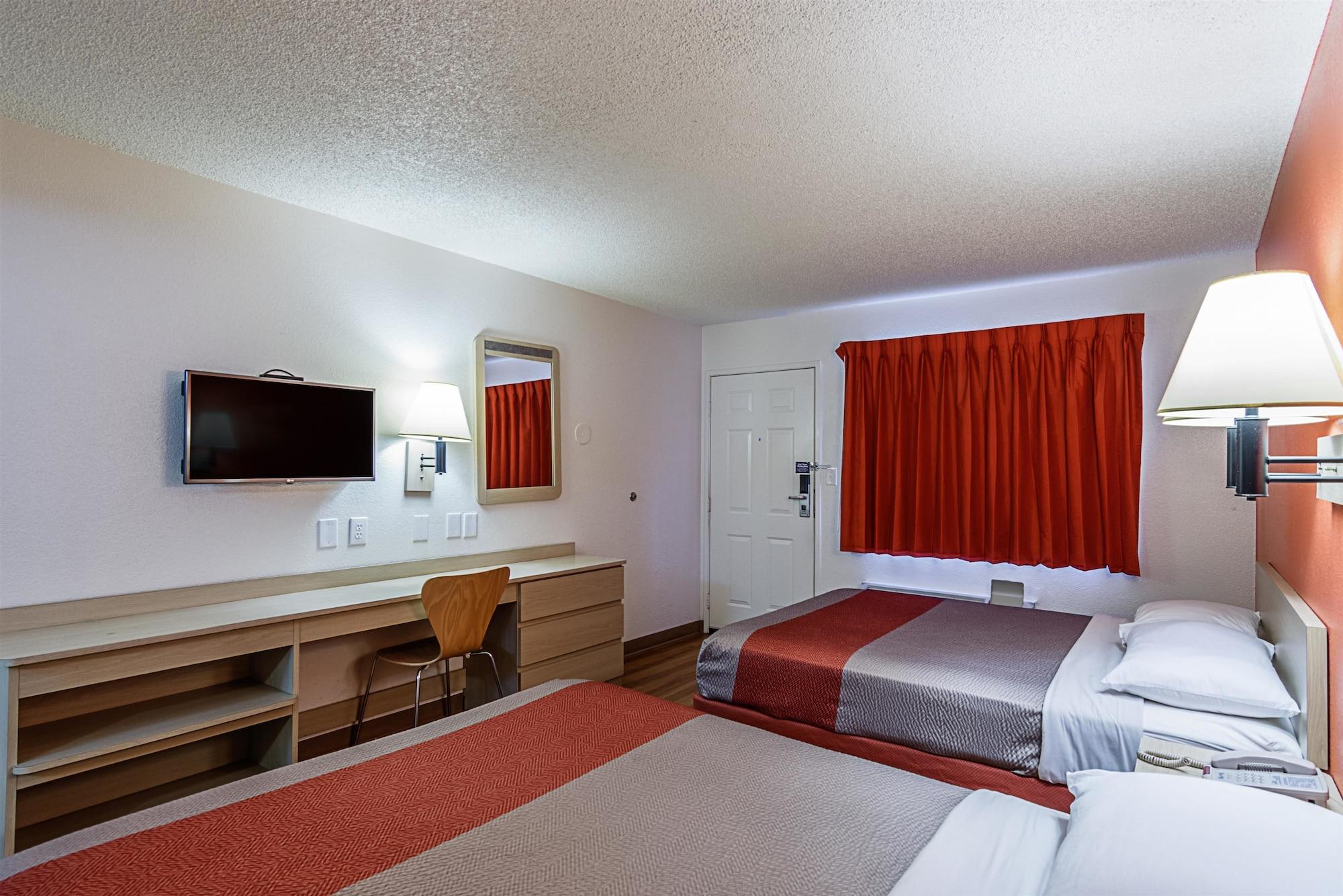 Park Inn By Radisson, Modesto Exterior photo