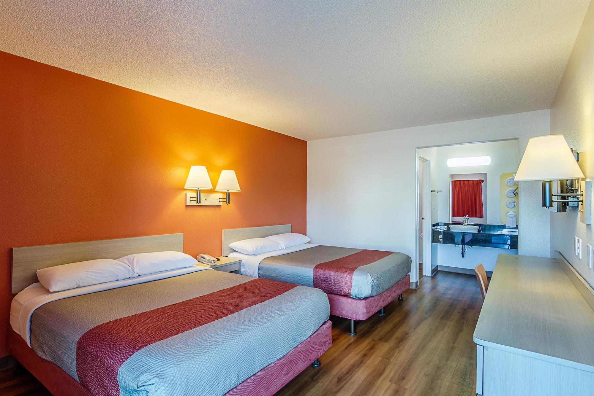 Park Inn By Radisson, Modesto Exterior photo