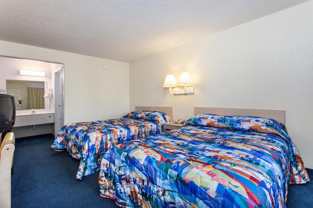 Park Inn By Radisson, Modesto Exterior photo