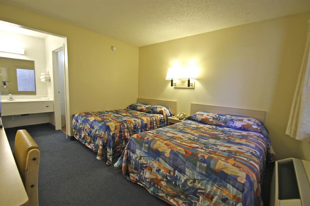 Park Inn By Radisson, Modesto Exterior photo