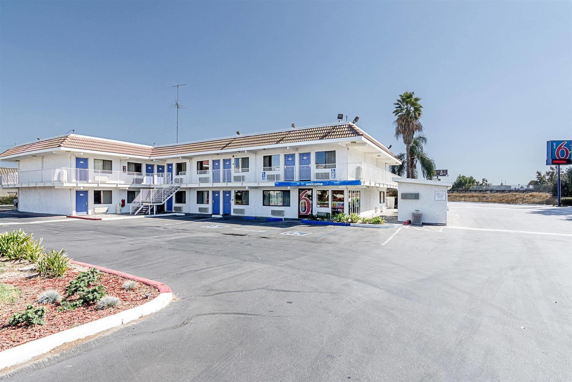 Park Inn By Radisson, Modesto Exterior photo